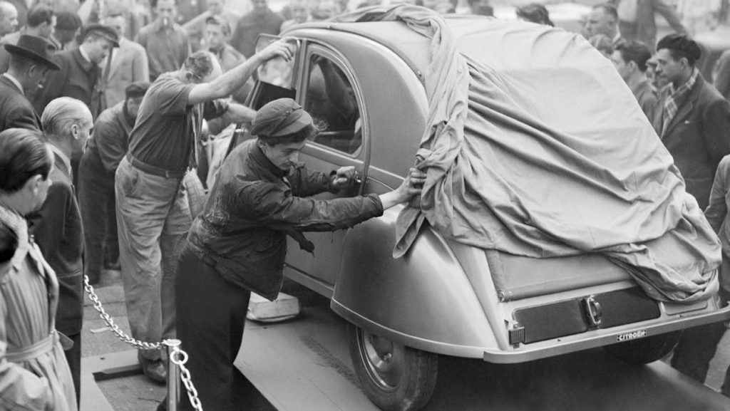 salon de l'auto 1948 2cv